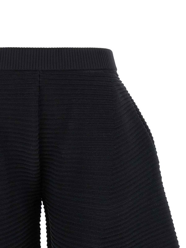 The Best Shops ISSEY MIYAKE: カジュアルトラウザー - カジュアルパンツ - 黒