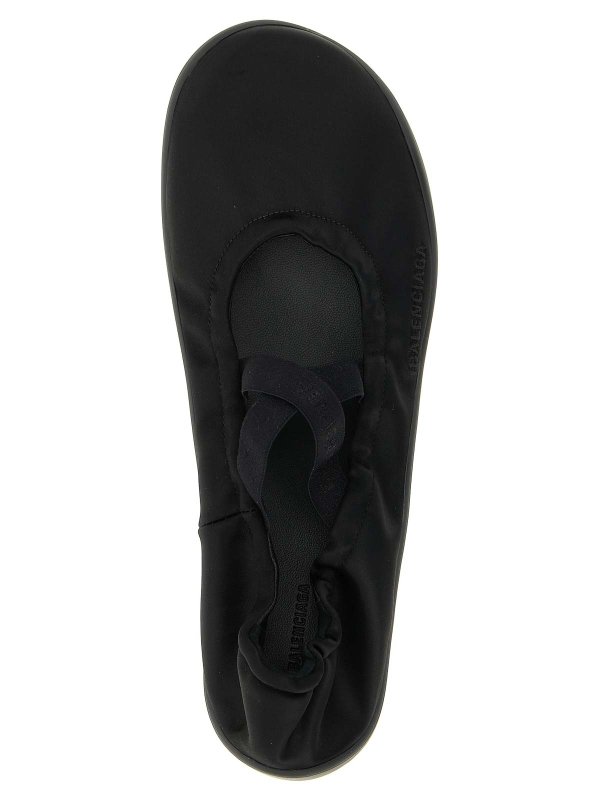 フラットシューズ - 黒 shop online: BALENCIAGA