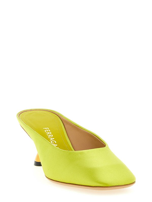 SALVATORE FERRAGAMO: ミュール online - ミュール - イエロー