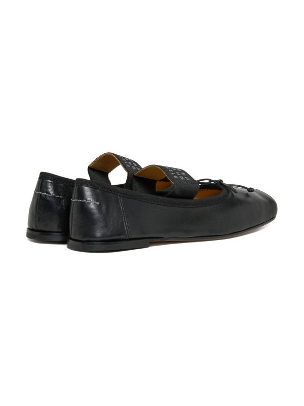 フラットシューズ - 黒 shop online: MM6 MAISON MARGIELA