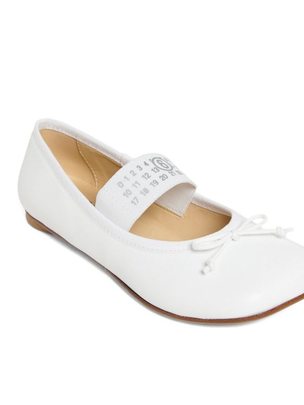 The Best Shops MM6 MAISON MARGIELA: フラットシューズ - フラットシューズ - 白