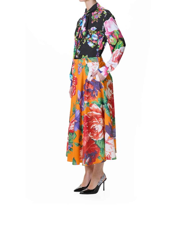 The Best Shops MOSCHINO: gonne al ginocchio  e longuette - Le rose andranno