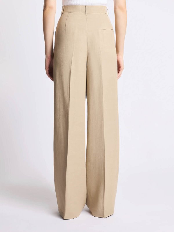 フラットシューズ - ベージュ shop online: FAY