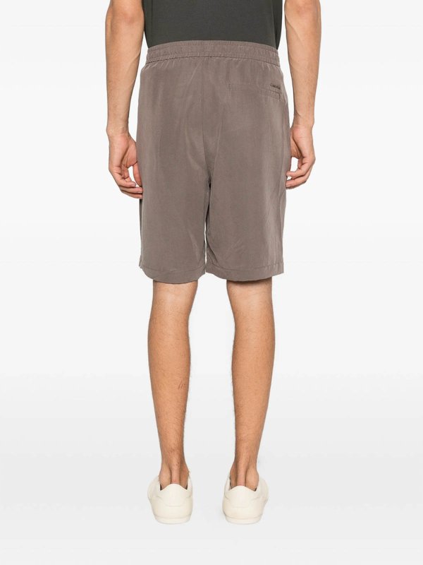 CALVIN KLEIN: トラウザーショーツ online - ショートパンツ - ブラウン