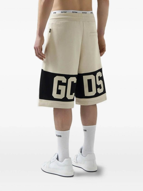 GCDS: Hosen Shorts online - Shorts - Creme