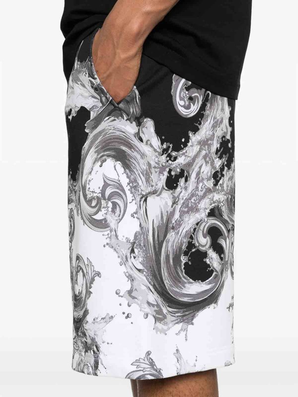 Versace Jeans Couture: トラウザーショーツ online - ショートパンツ - 黒