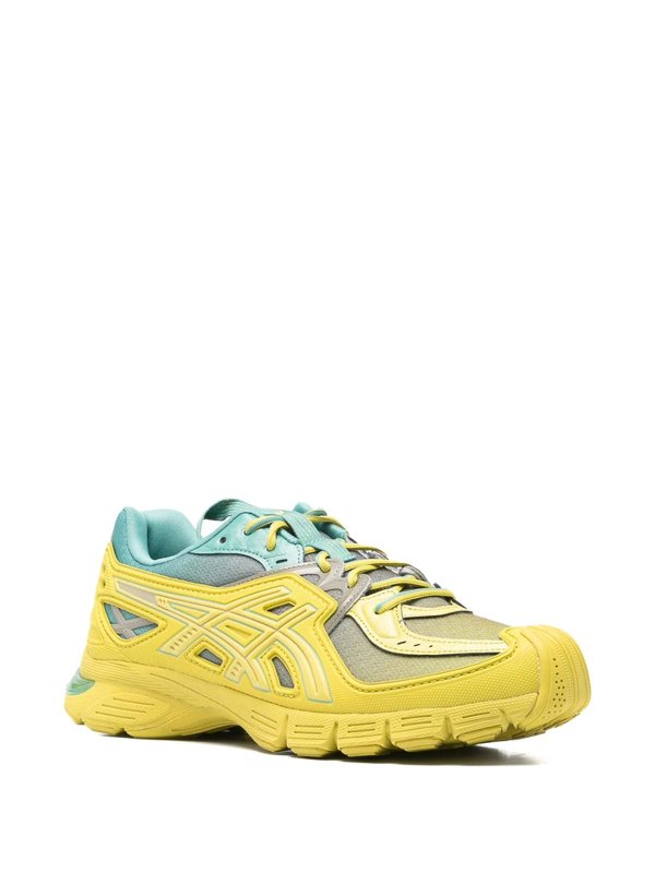 Sneakers shop online: ASICS