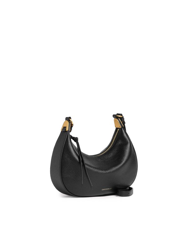クラッチバッグ - 黒 shop online: COCCINELLE