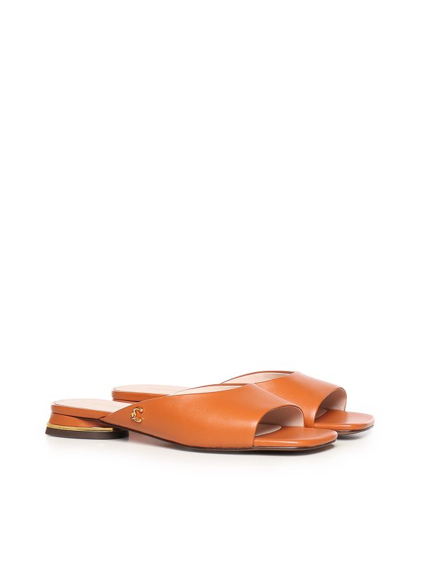 フラットシューズ - ベージュ shop online: COCCINELLE