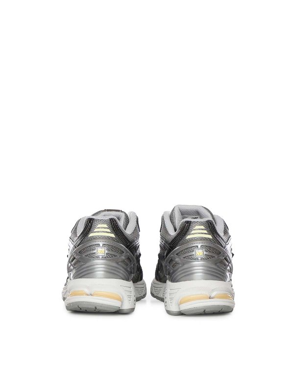 NEW BALANCE: スニーカー online - スニーカー - 黒