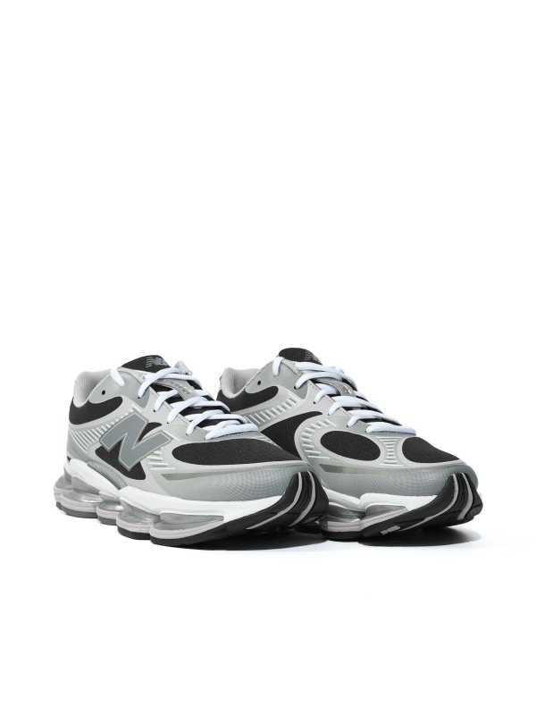 スニーカー - 黒 shop online: NEW BALANCE