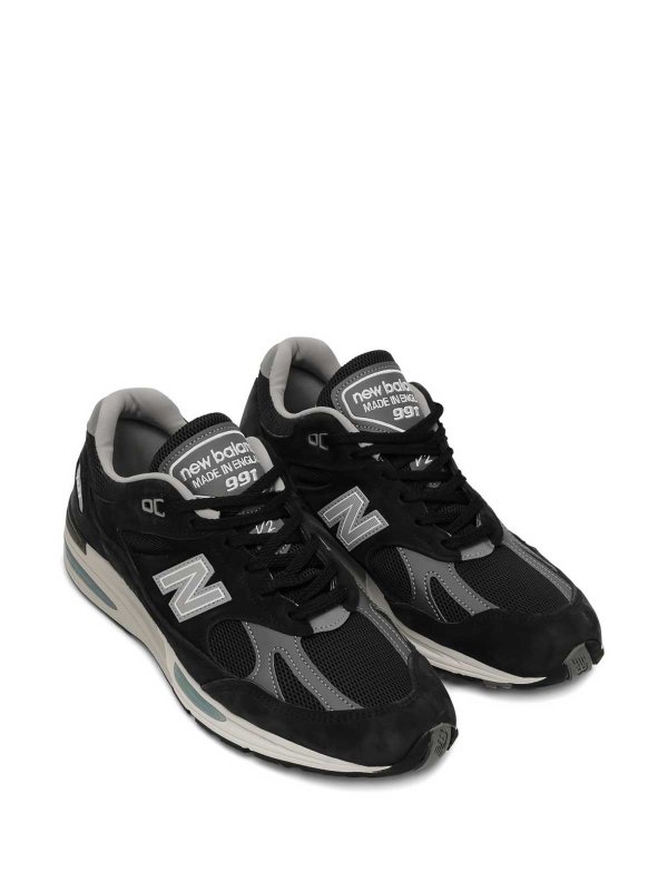 NEW BALANCE: スニーカー online - スニーカー - 黒