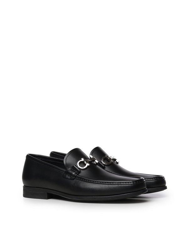 ローファー - 黒 shop online: SALVATORE FERRAGAMO