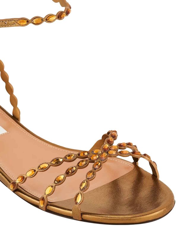 サンダル - 金 shop online: Aquazzura