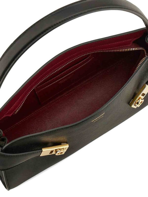 ショルダーバッグ - 黒 shop online: SALVATORE FERRAGAMO