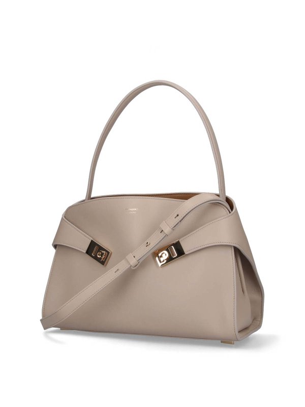 SALVATORE FERRAGAMO: Handtaschen online - Shopper - Creme