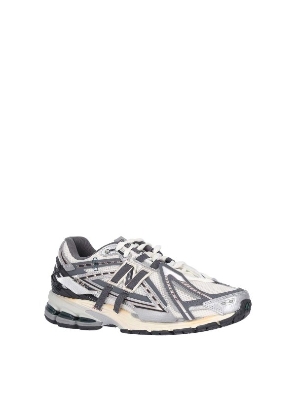 NEW BALANCE: Chaussures de sport online - Baskets - Argent