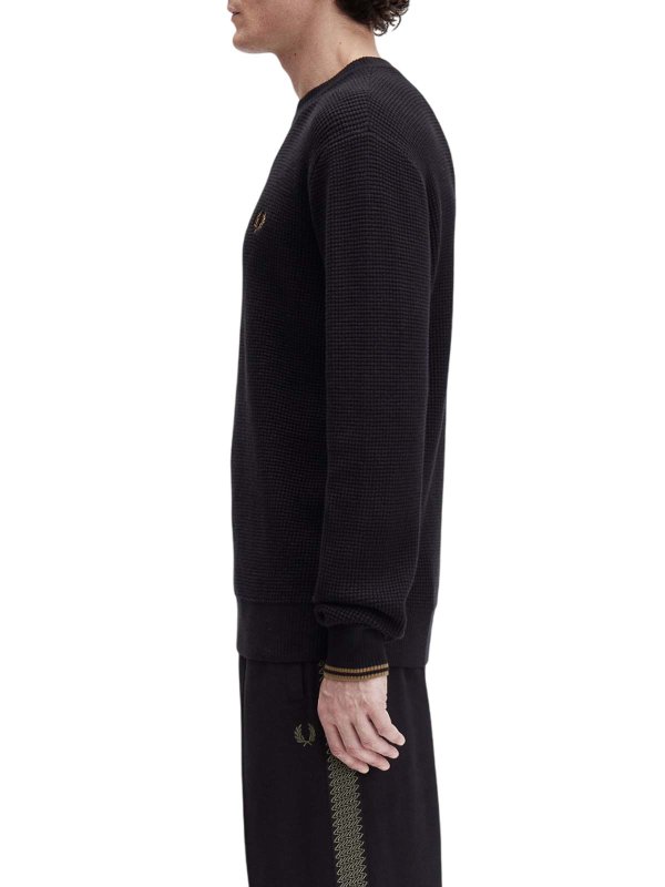 Black Shirt shop online: FRED PERRY