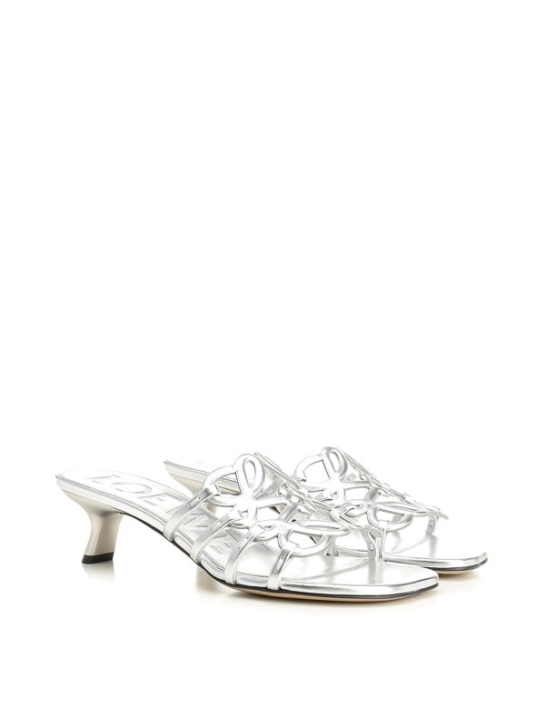 LOEWE: flip flops online - Slides