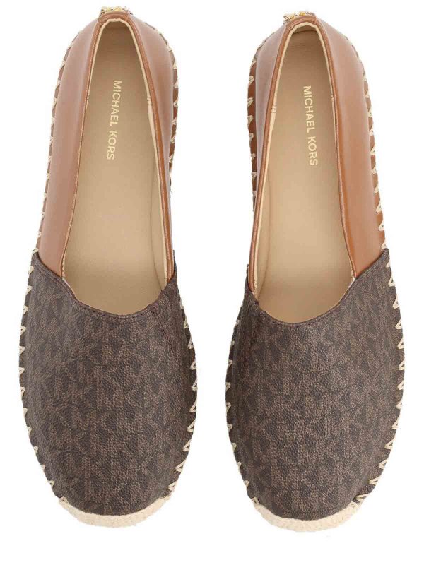 The Best Shops Michael Michael Kors: フラットシューズ - フラットシューズ - ブラウン