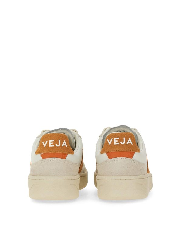 Sneaker V-90 shop online: VEJA