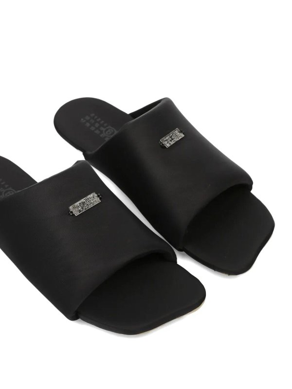 フラットシューズ - 黒 shop online: MM6 MAISON MARGIELA