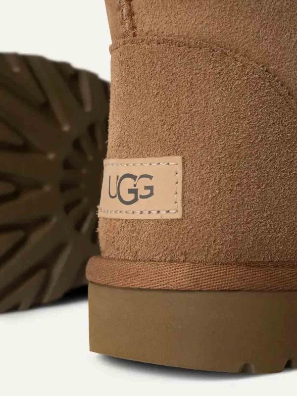 W Classico Alto II shop online: UGG