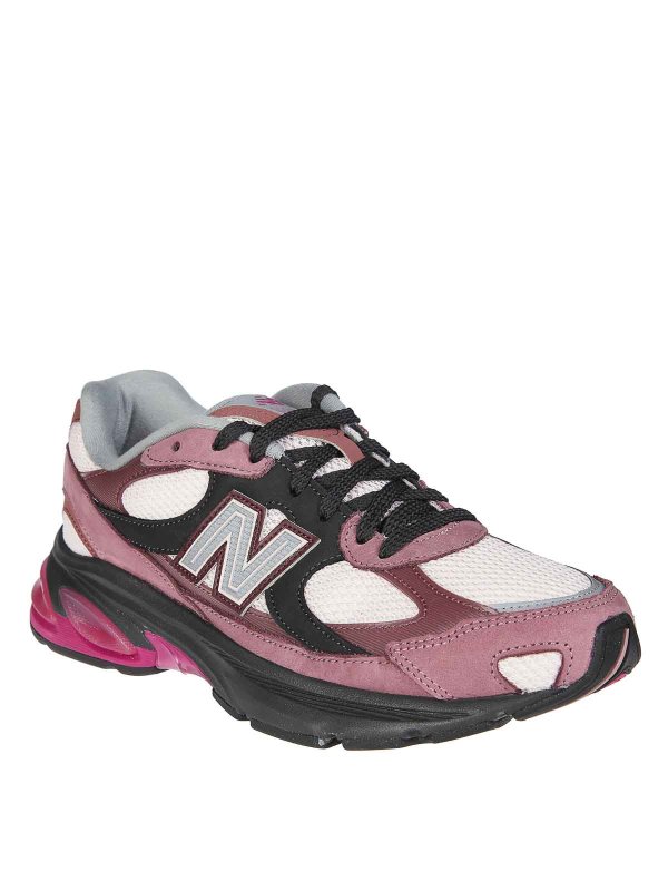NEW BALANCE: スニーカー online - スニーカー - 赤