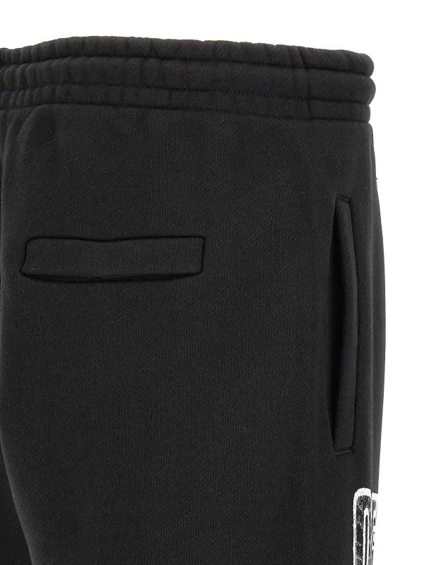 motion arrow cuffed