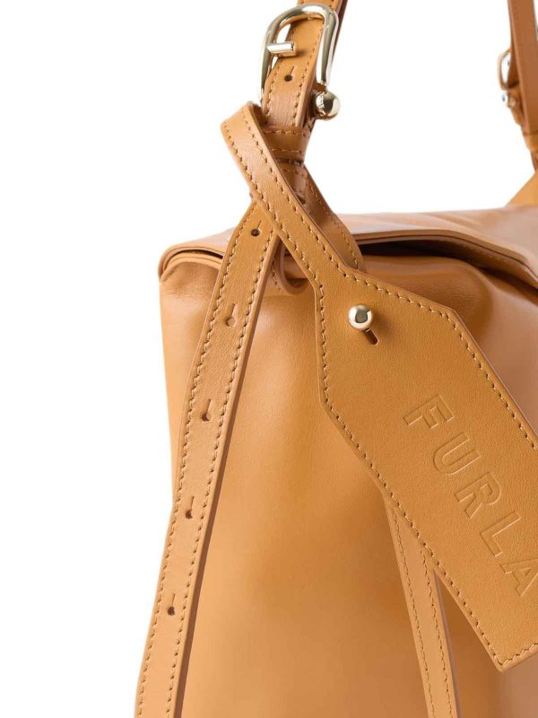 The Best Shops FURLA: Schultertaschen - Schultertasche - Hellbraun