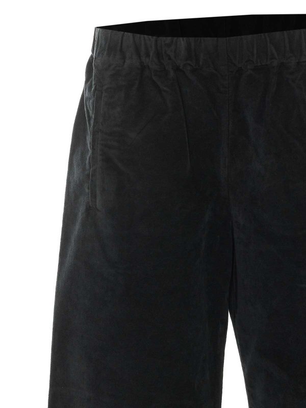 Traininghose - Schwarz shop online: TRUE AVENUE