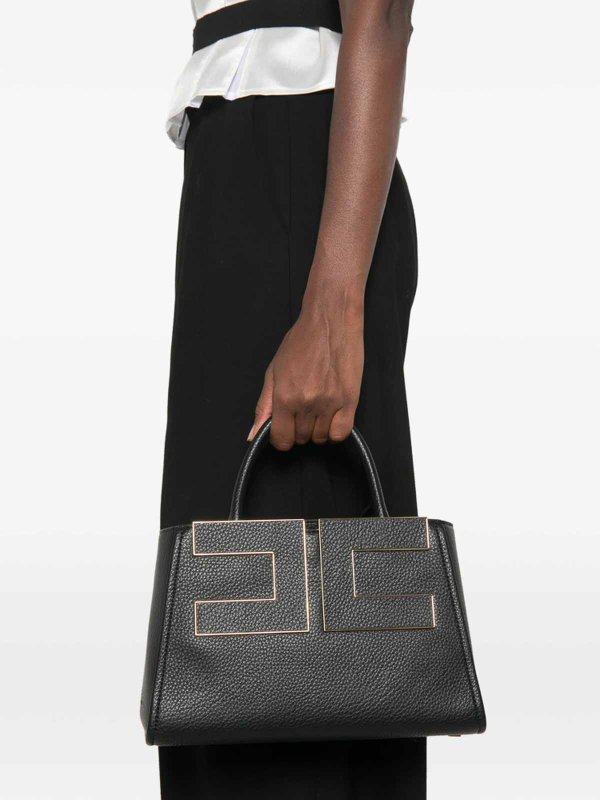 ショルダーバッグ - 黒 shop online: ELISABETTA FRANCHI