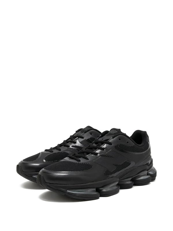 NEW BALANCE: スニーカー online - スニーカー - 黒