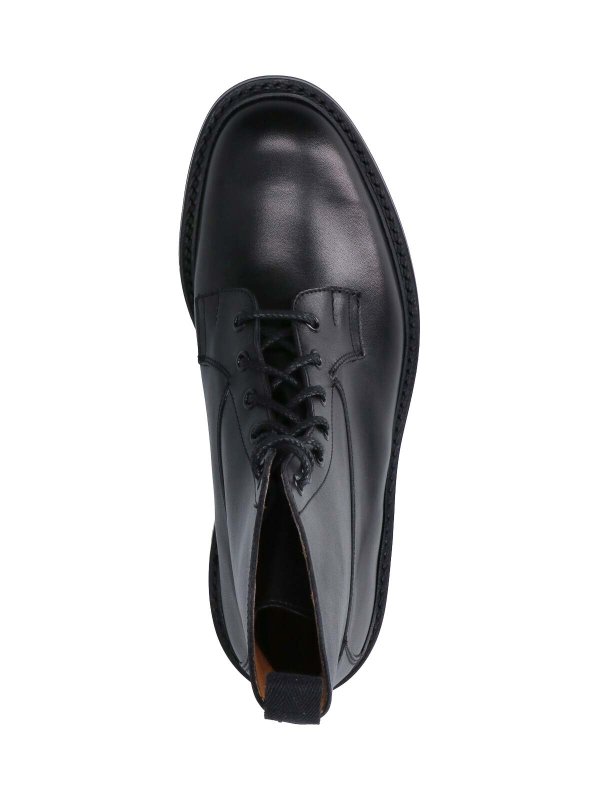 TRICKER