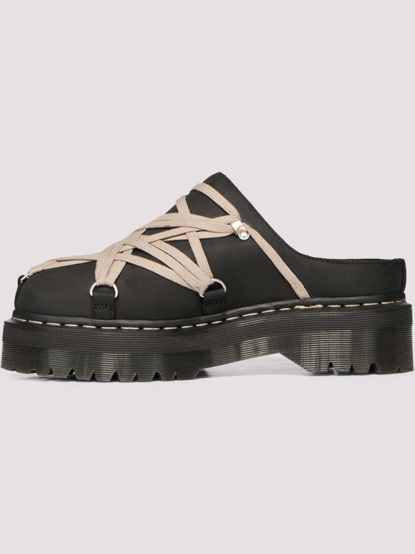 DR. MARTENS: Zapatos chinelas online - Chinelas - Negro