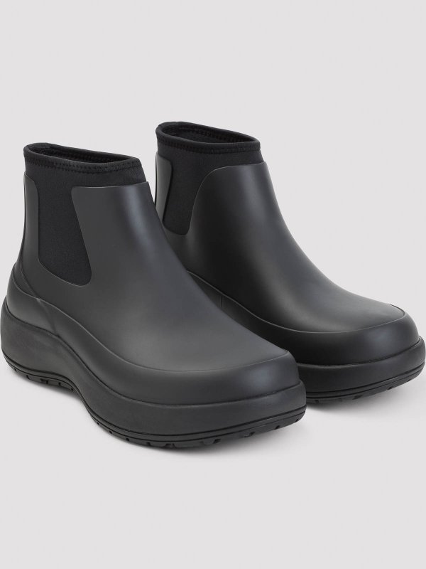 The Best Shops RAINS: boots - The Dry Boot