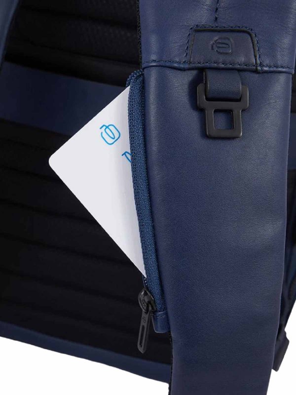 The Best Shops PIQUADRO: バックパック - ブルー