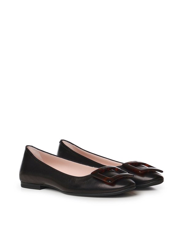 フラットシューズ - 黒 shop online: ROGER VIVIER