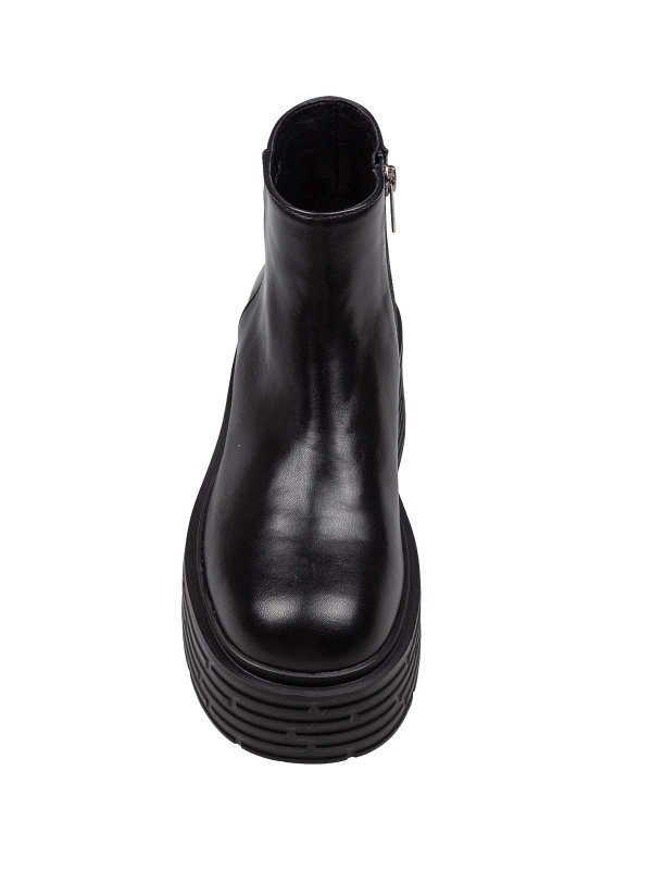 アンクルブーツ - 黒 shop online: AGL