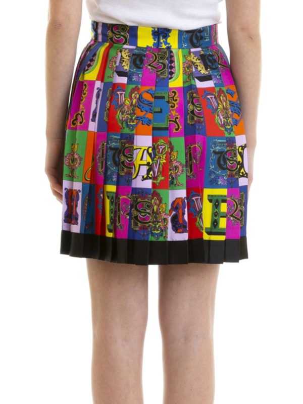 Alphabet print silk twill pleated skirt shop online: VERSACE