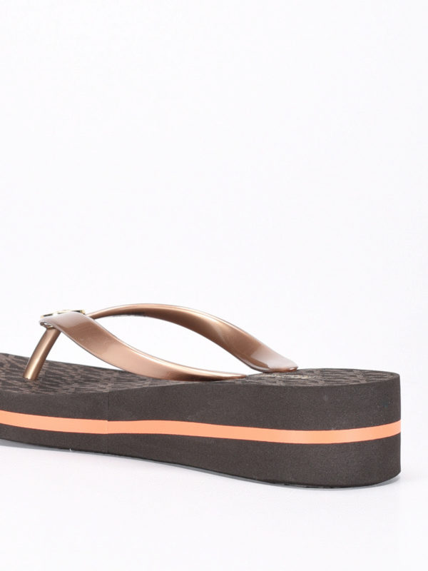 Bedford flip flops shop online: MICHAEL KORS