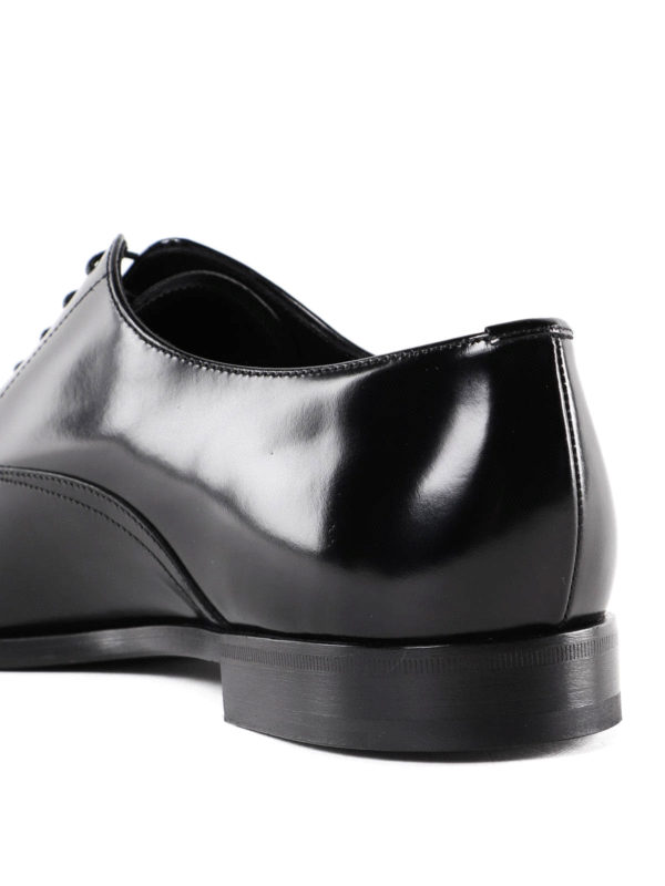 Klassische Schuhe - Schwarz shop online: PRADA