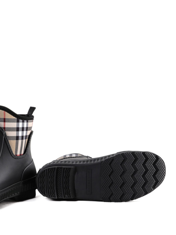 ☆人気☆Burberry Flinton' snkle ブーツ 【公式通販】