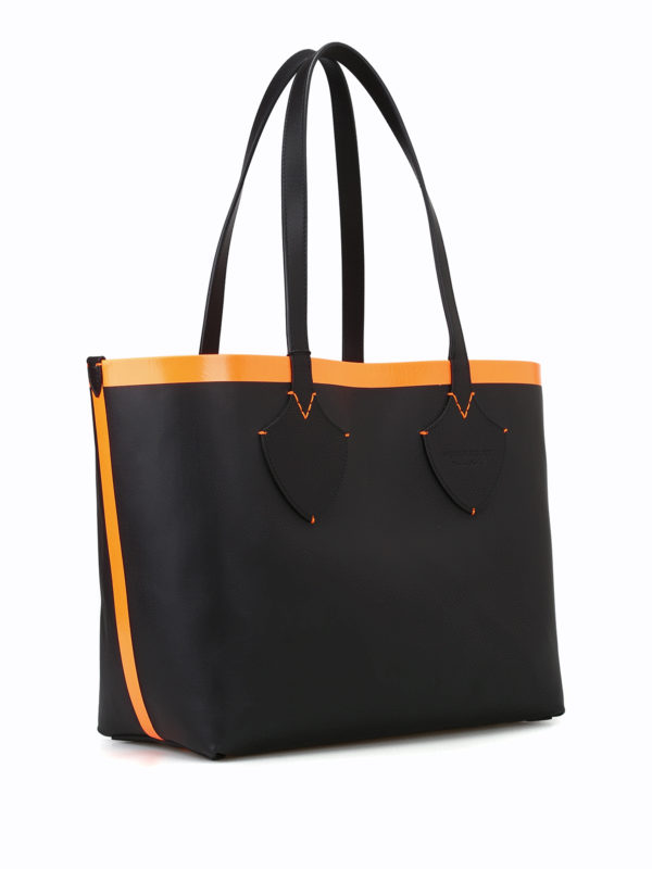 BURBERRY: totes bags online - The Medium Giant reversible tote
