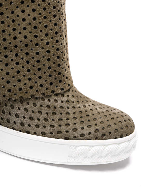 Sneaker Drilled - Dunkelgrün shop online: Casadei