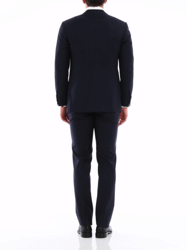 Evo suit shop online: KITON