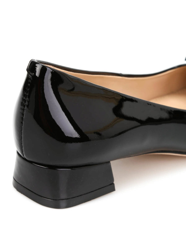 Gigi pumps shop online: TORY BURCH