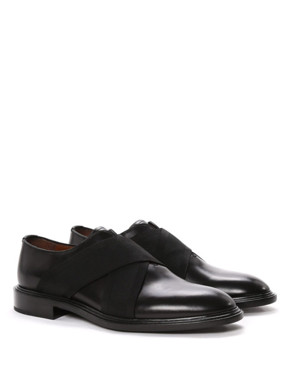 GIVENCHY: Mokassins und Slippers online - Mokassins/Slippers - Schwarz