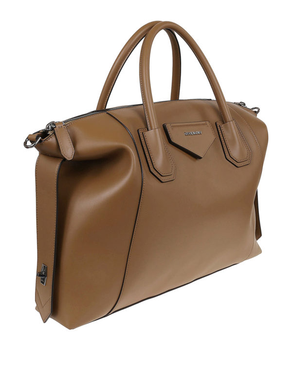 GIVENCHY: トートバッグ online - トートバッグ - Antigona Soft M