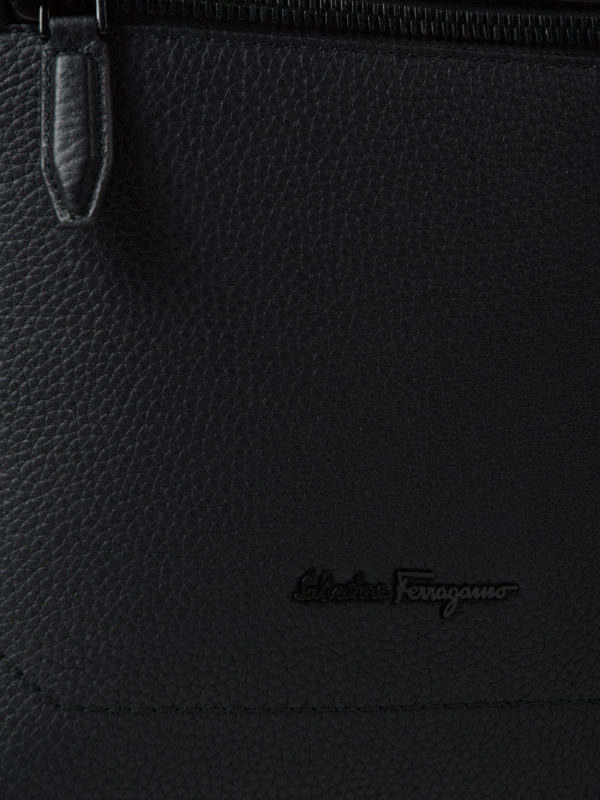 Schultertasche - Schwarz shop online: SALVATORE FERRAGAMO